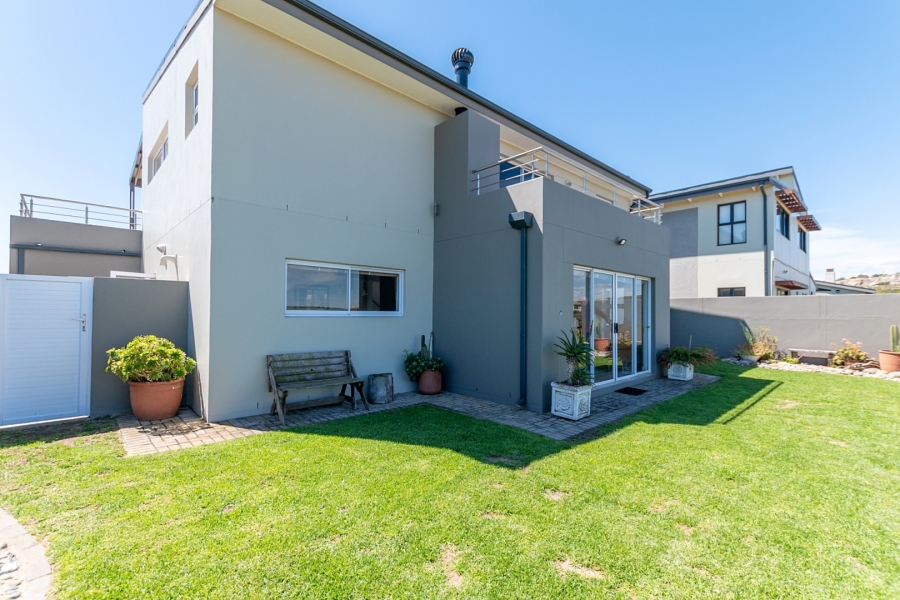 4 Bedroom Property for Sale in Sunset Estate Western Cape